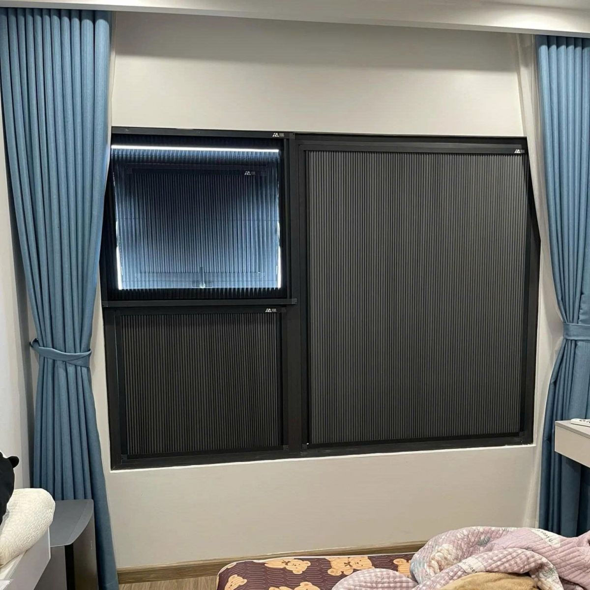 rèm tổ ong cửa sổ